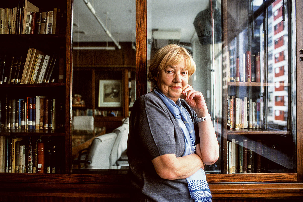 Hecho a mano de María Elena Walsh: poesía vs dictadura